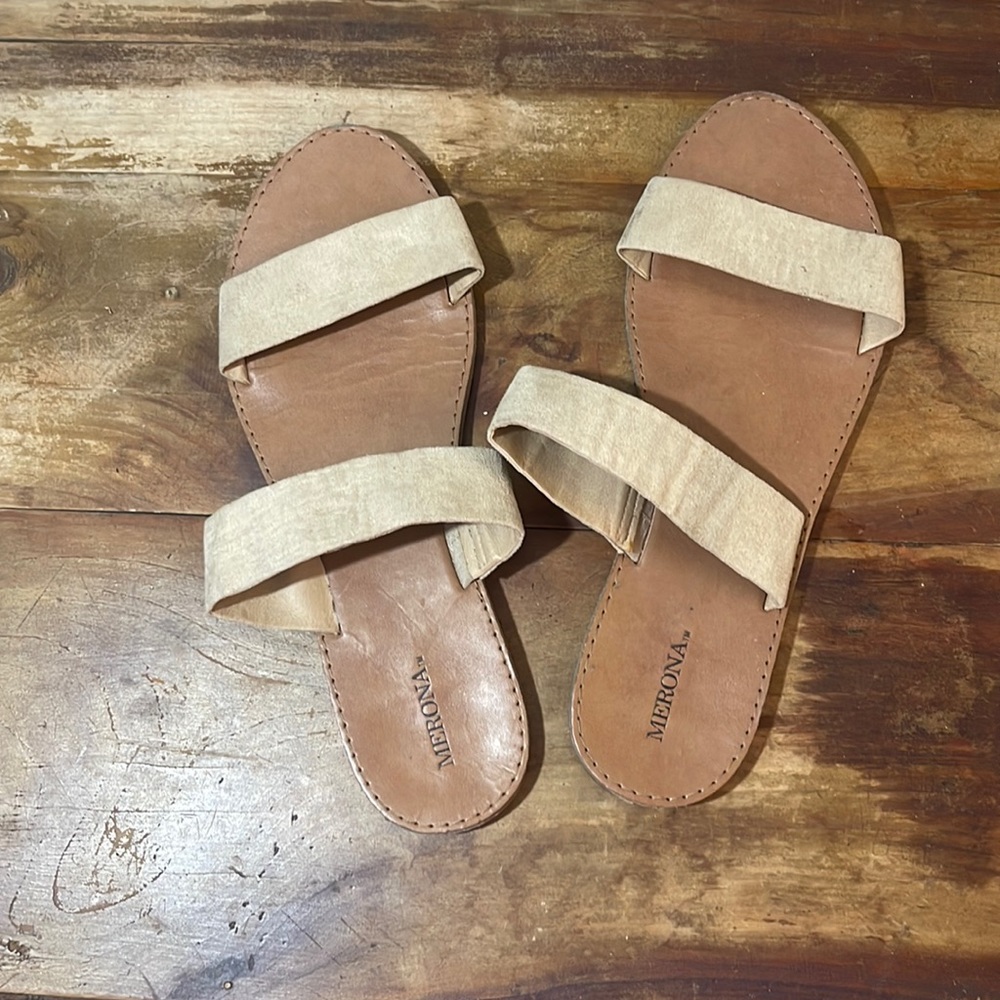 Merona two-strap sandal • size 8